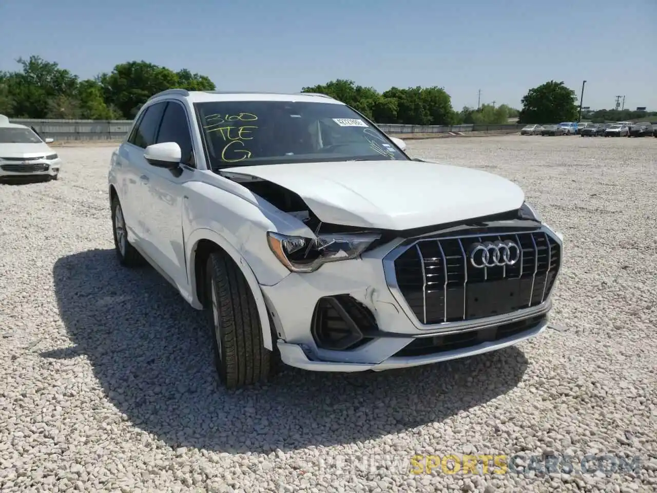 1 Photograph of a damaged car WA1DECF36N1053626 AUDI Q3 2022