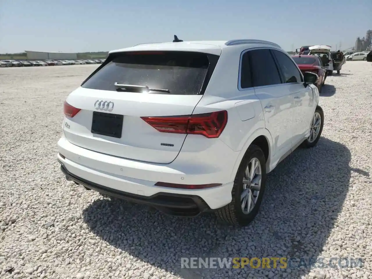 4 Photograph of a damaged car WA1DECF36N1053626 AUDI Q3 2022