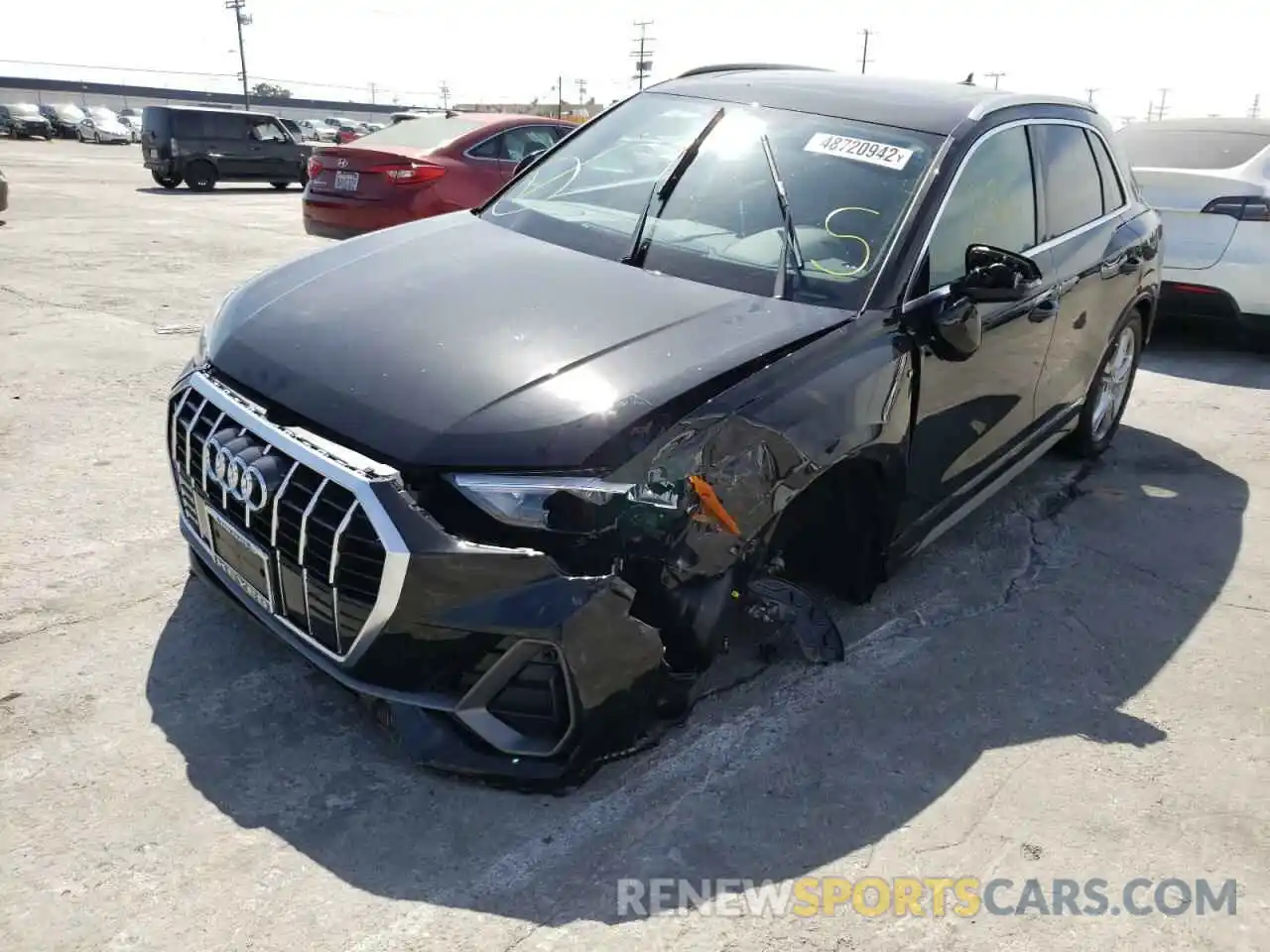 2 Photograph of a damaged car WA1DECF38N1046984 AUDI Q3 2022