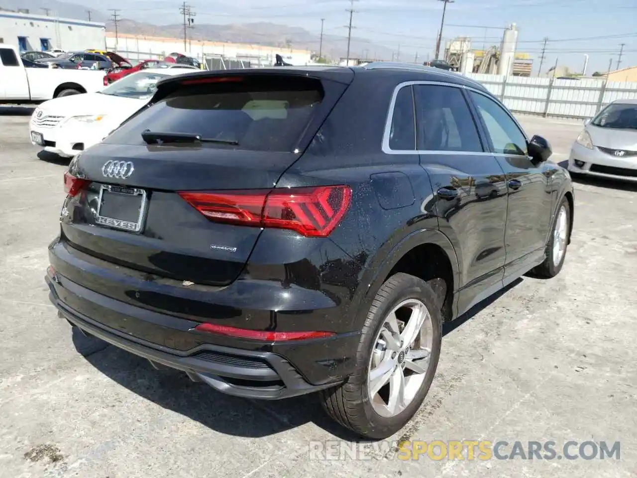 4 Фотография поврежденного автомобиля WA1DECF38N1046984 AUDI Q3 2022