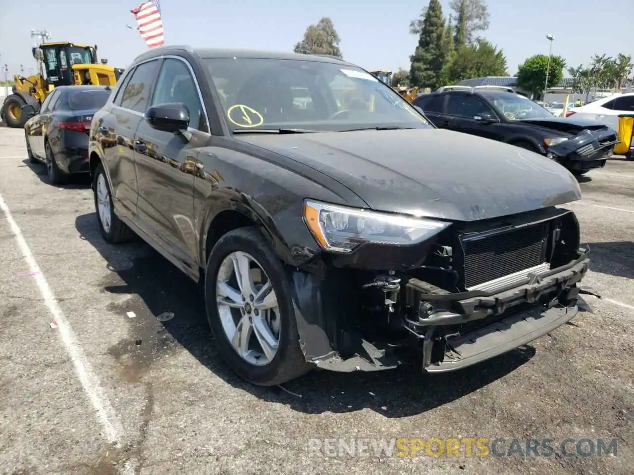 1 Photograph of a damaged car WA1DECF39N1023360 AUDI Q3 2022