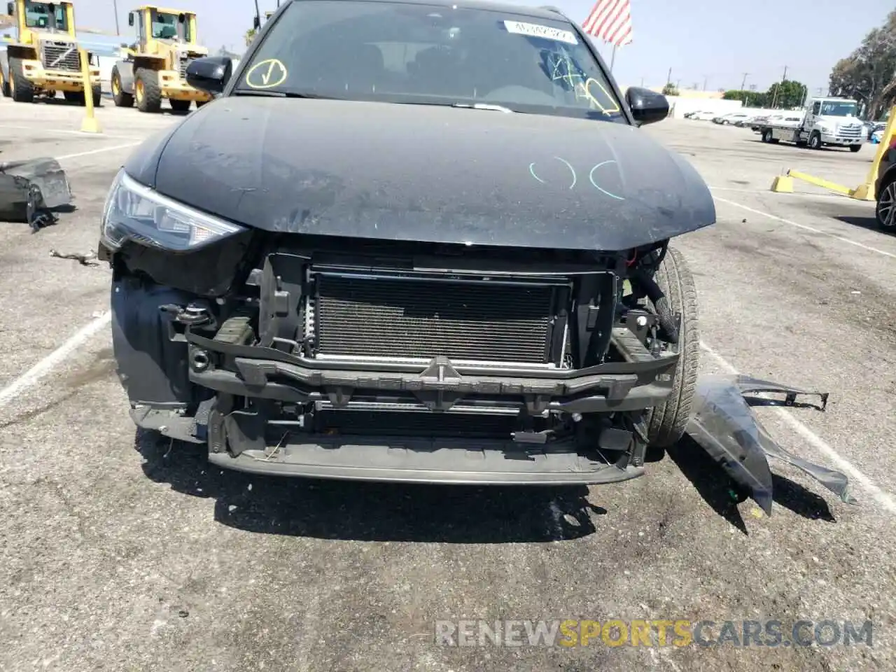 9 Photograph of a damaged car WA1DECF39N1023360 AUDI Q3 2022