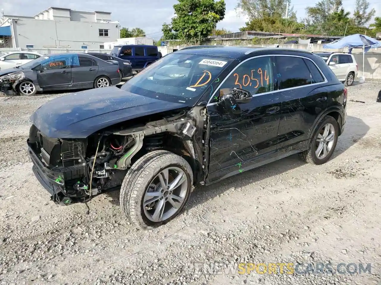 1 Photograph of a damaged car WA1DECF39N1028297 AUDI Q3 2022