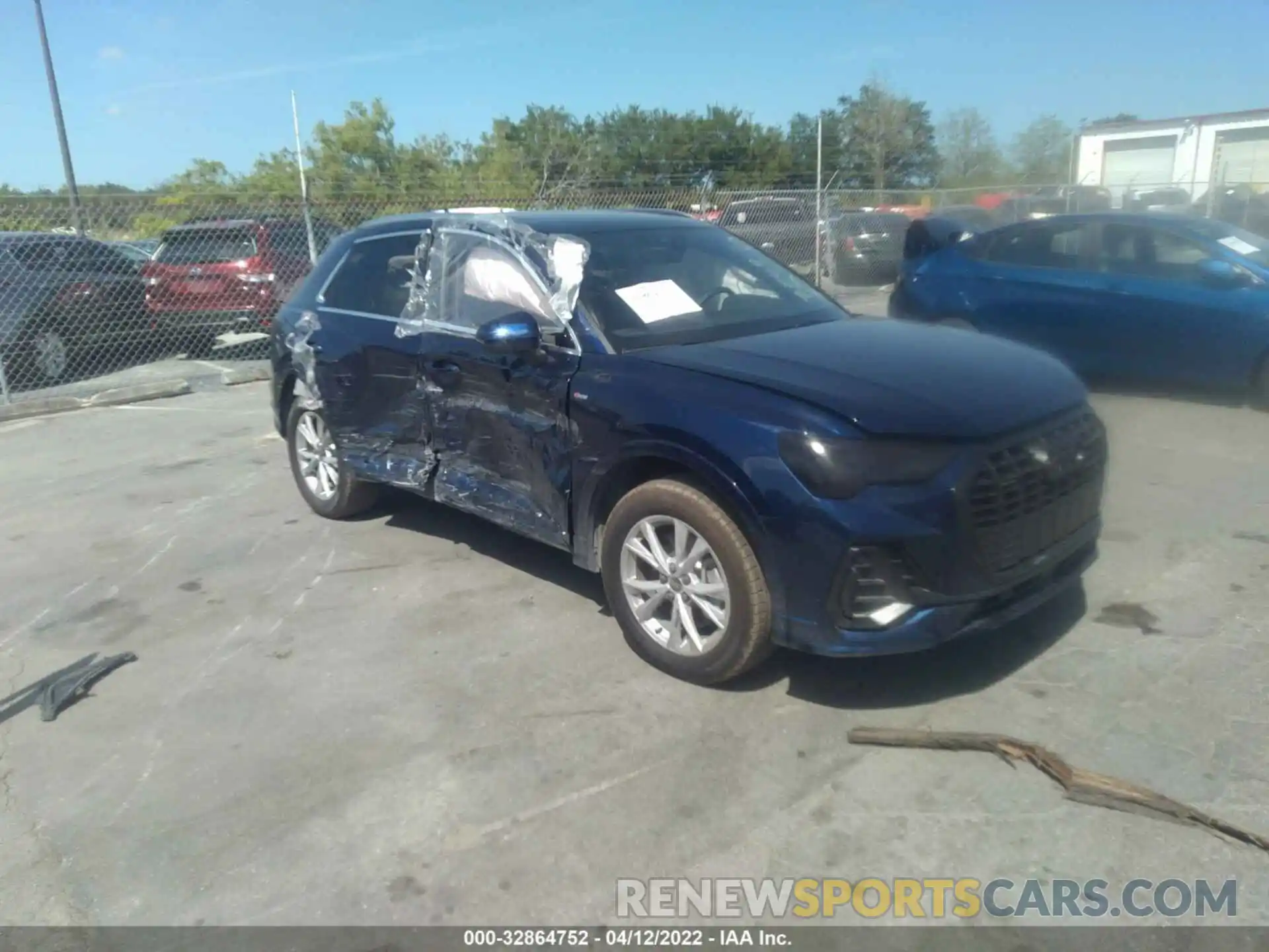 1 Photograph of a damaged car WA1DECF3XN1067349 AUDI Q3 2022