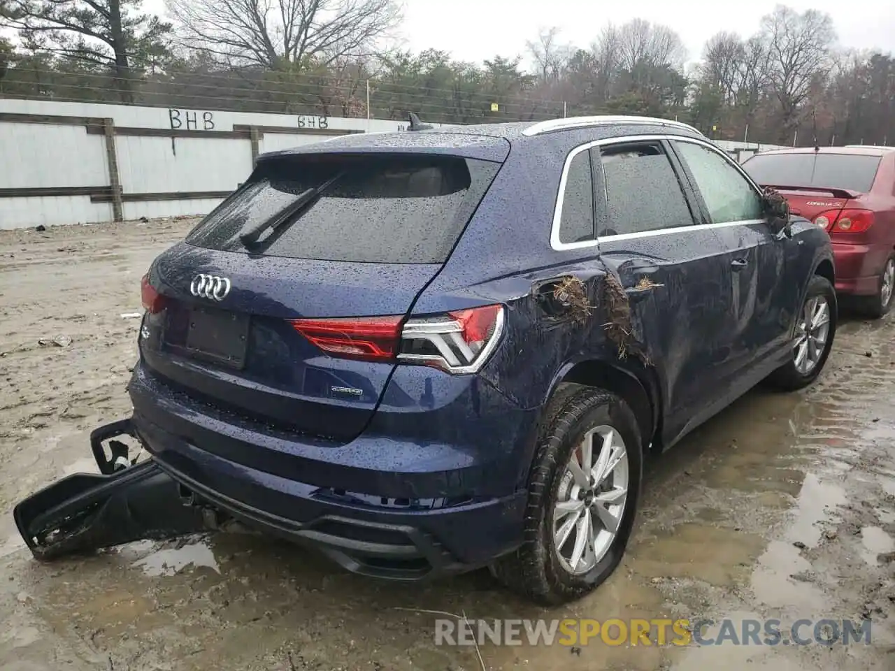 4 Photograph of a damaged car WA1DEDF32N1021603 AUDI Q3 2022