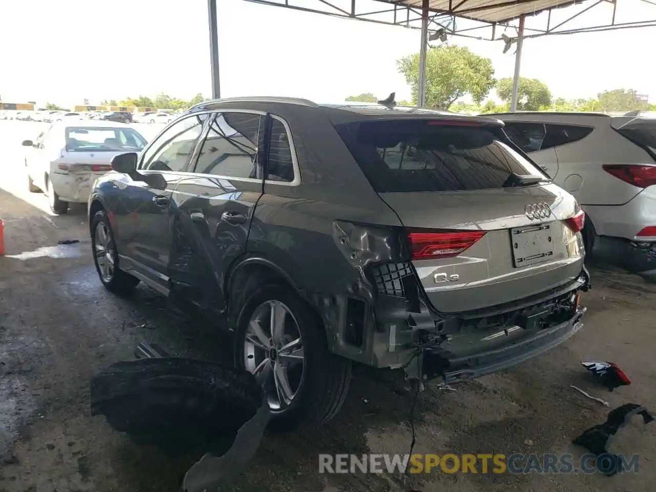 3 Photograph of a damaged car WA1EECF30N1072385 AUDI Q3 2022