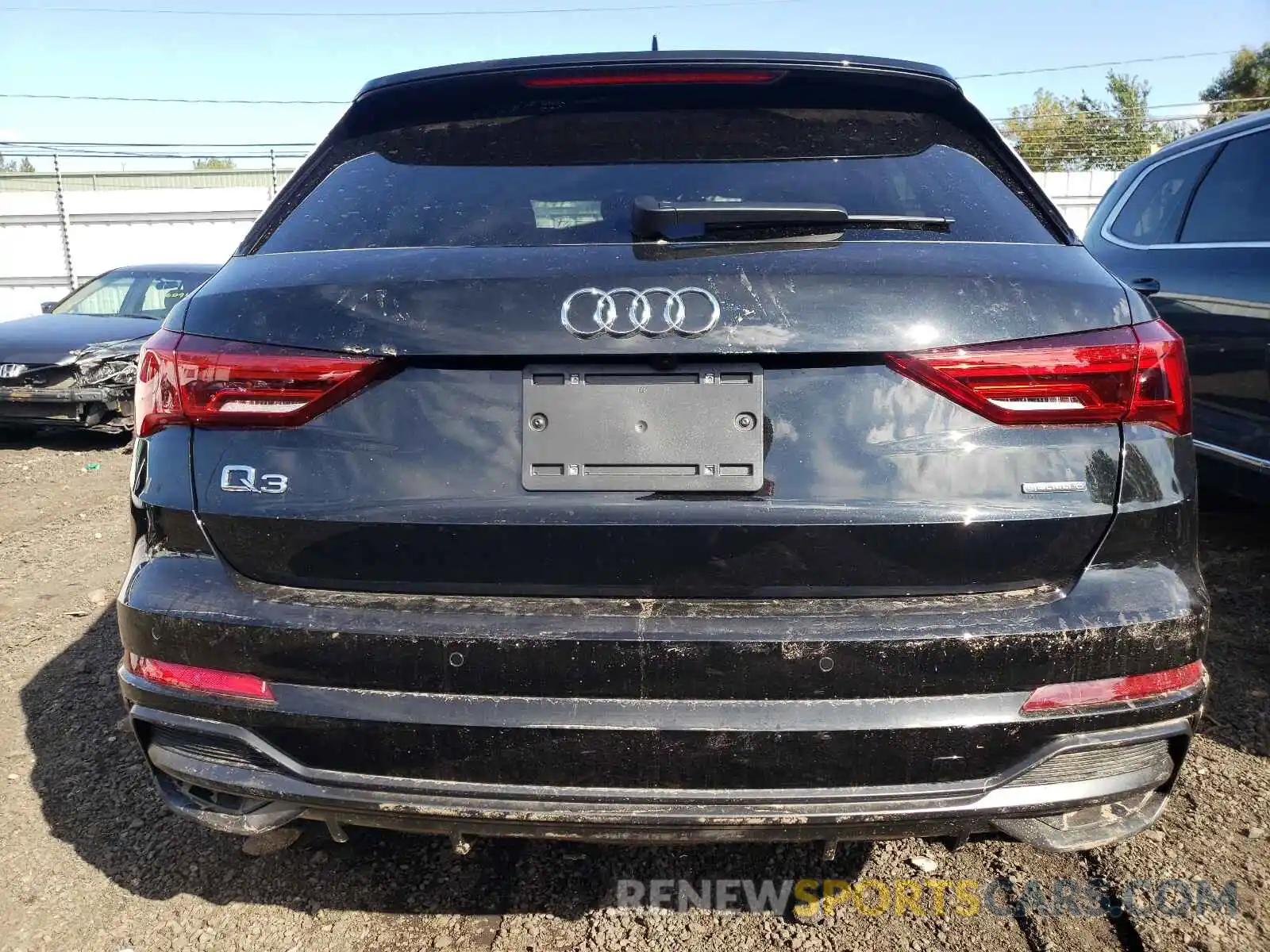 9 Photograph of a damaged car WA1EECF31N1006220 AUDI Q3 2022