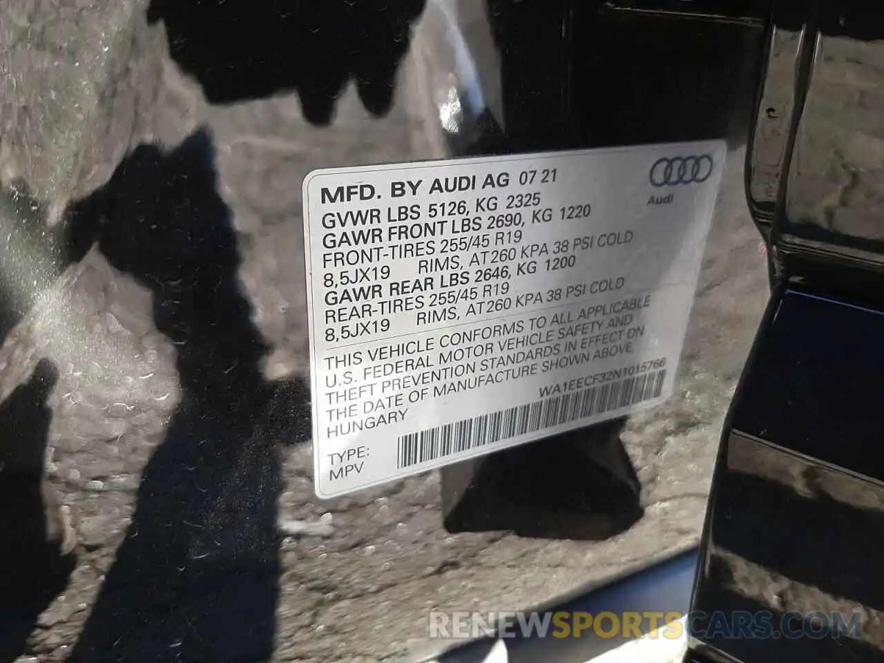 10 Photograph of a damaged car WA1EECF32N1015766 AUDI Q3 2022