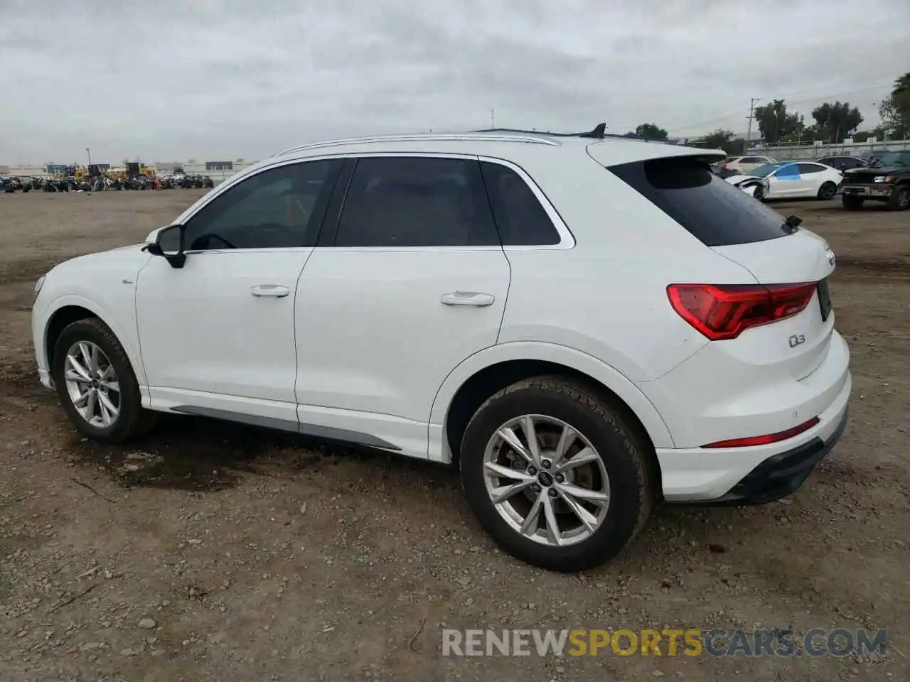 2 Photograph of a damaged car WA1EECF32N1072503 AUDI Q3 2022