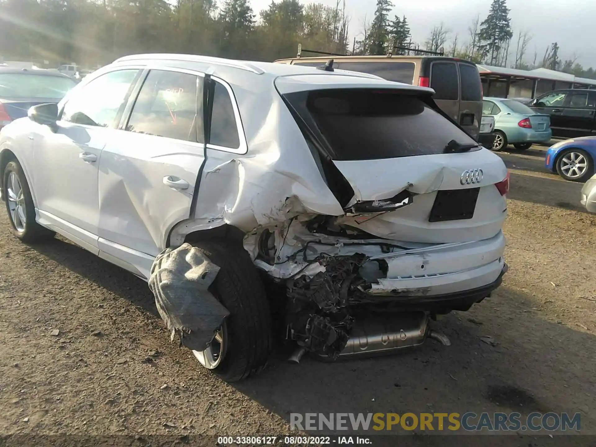 6 Photograph of a damaged car WA1EECF33N1005828 AUDI Q3 2022