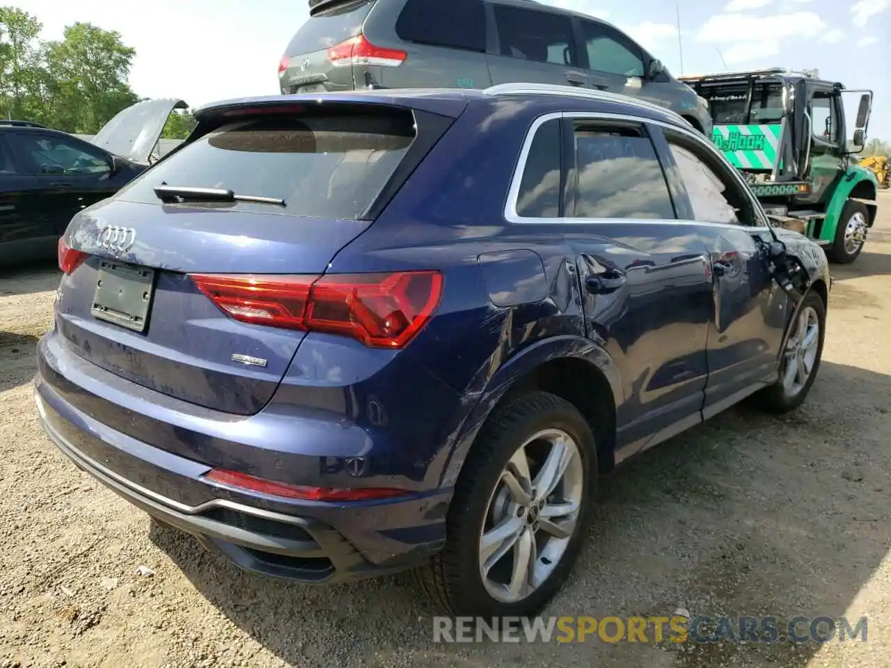 4 Фотография поврежденного автомобиля WA1EECF35N1062113 AUDI Q3 2022