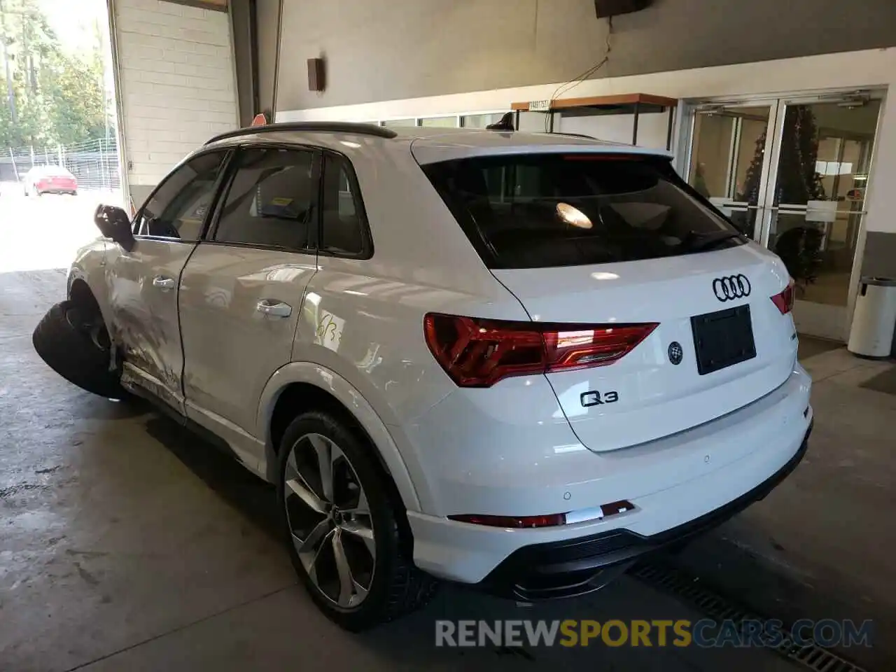 3 Photograph of a damaged car WA1EECF35N1127882 AUDI Q3 2022