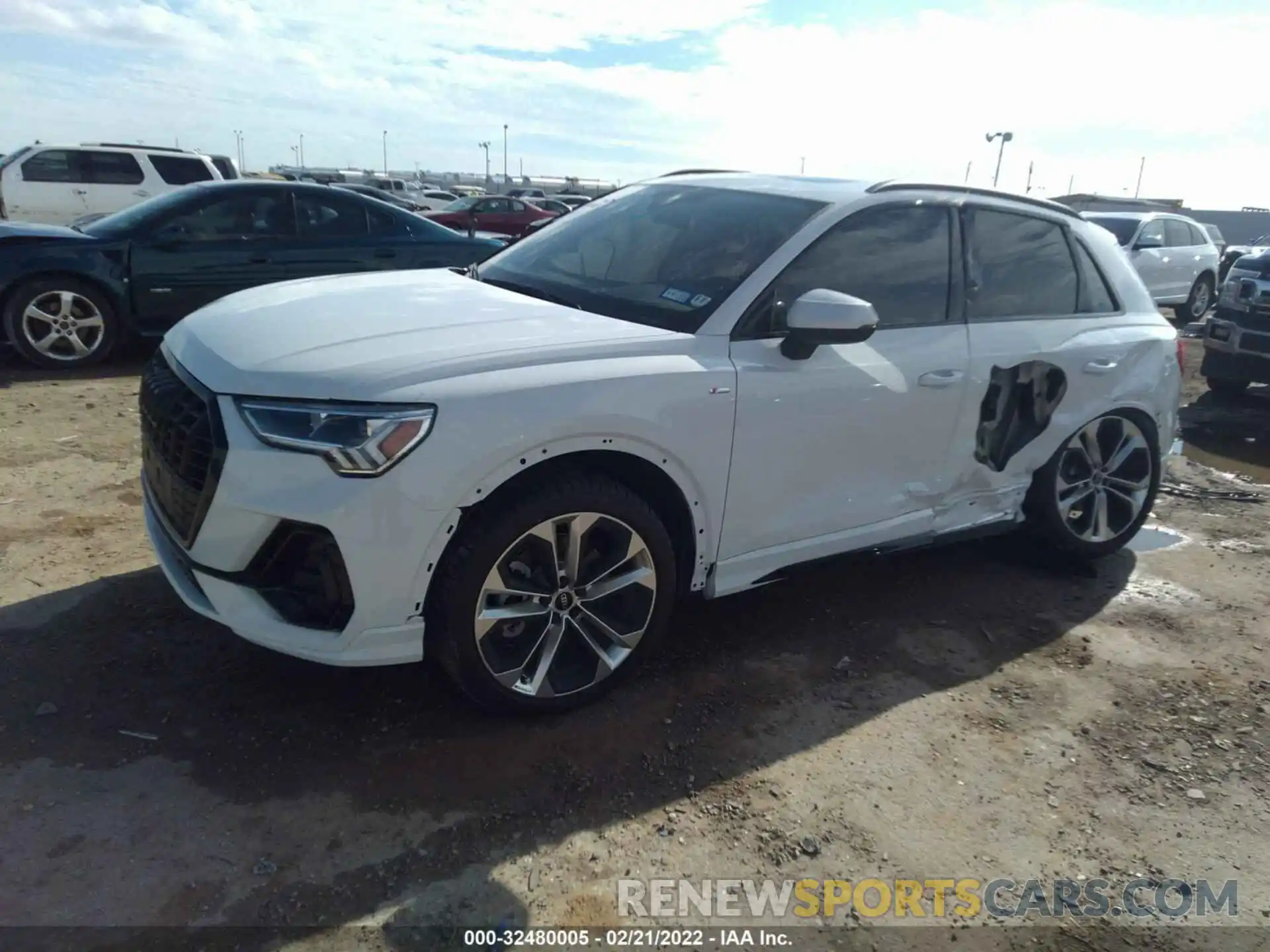 2 Photograph of a damaged car WA1EECF36N1035129 AUDI Q3 2022