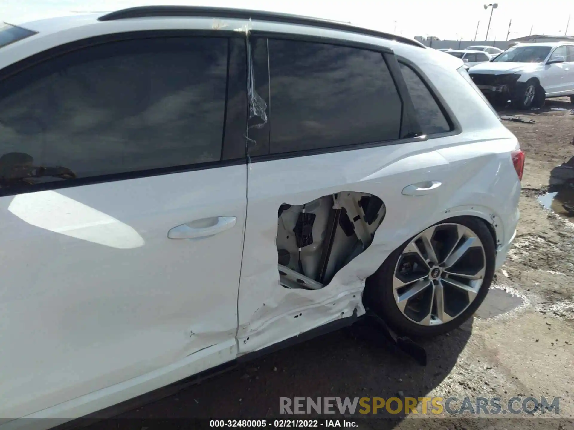 6 Photograph of a damaged car WA1EECF36N1035129 AUDI Q3 2022