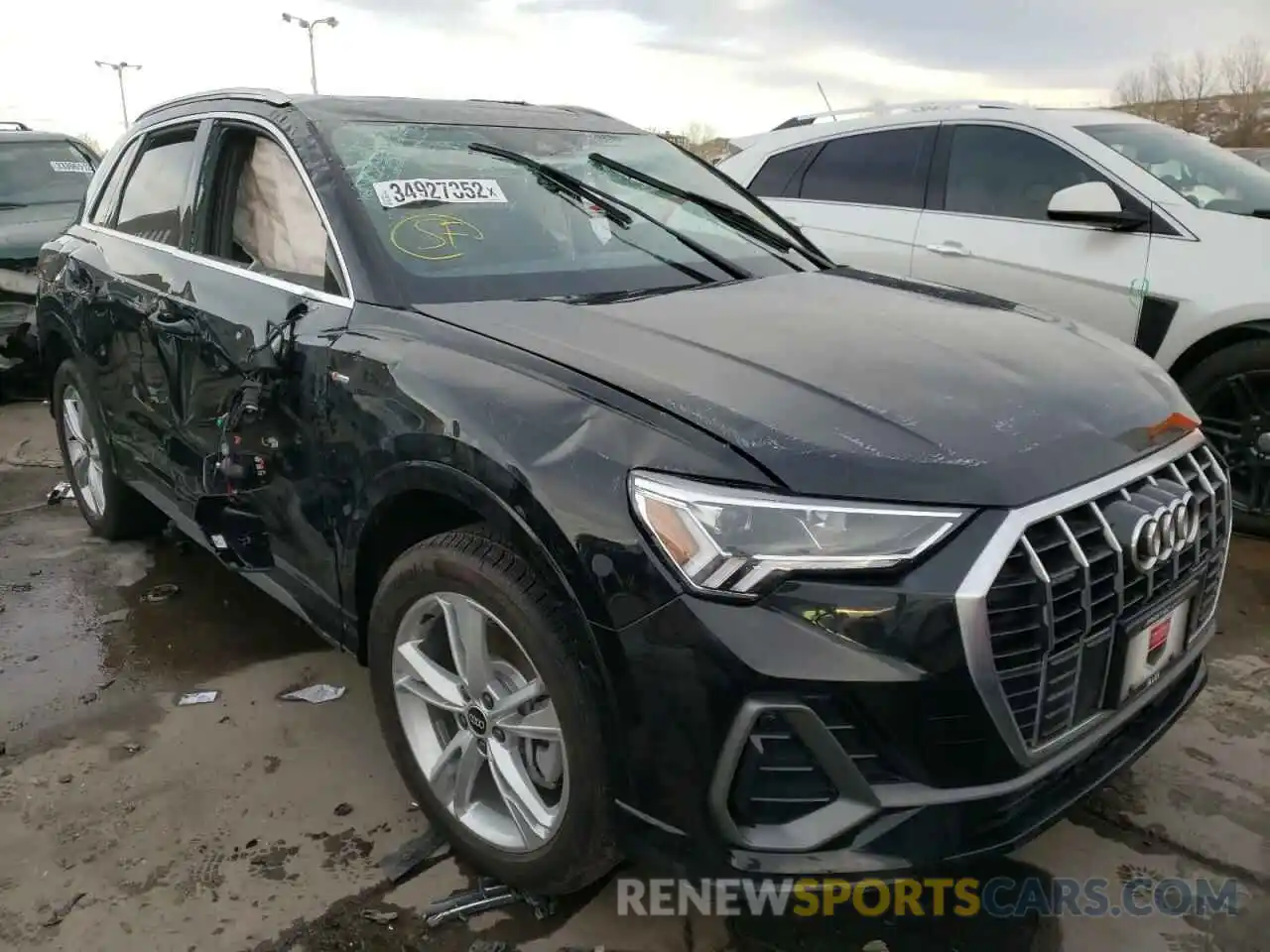 1 Photograph of a damaged car WA1EECF36N1044980 AUDI Q3 2022