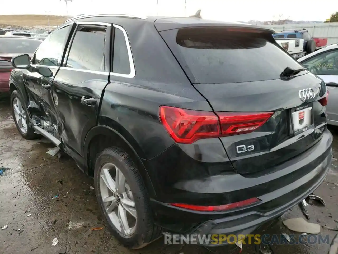 3 Photograph of a damaged car WA1EECF36N1044980 AUDI Q3 2022