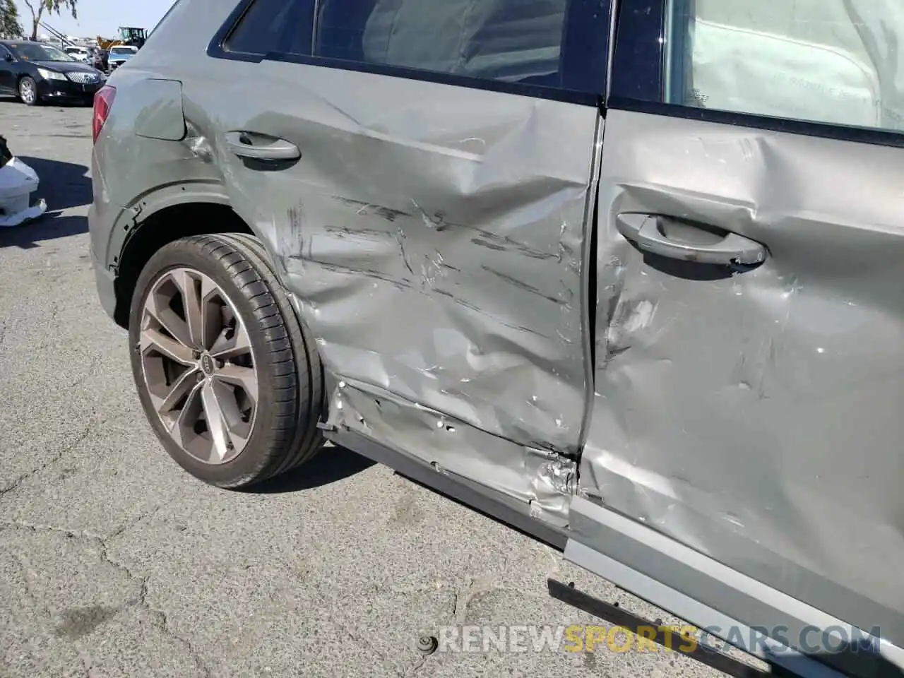 9 Photograph of a damaged car WA1EECF37N1045278 AUDI Q3 2022