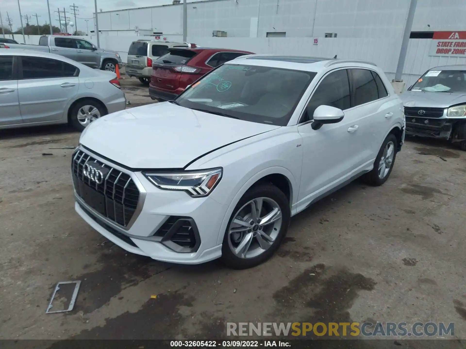 2 Фотография поврежденного автомобиля WA1EECF37N1056586 AUDI Q3 2022