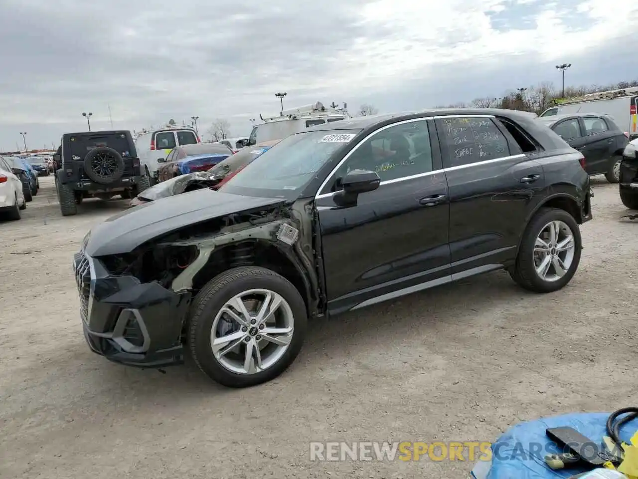 1 Photograph of a damaged car WA1EECF38N1084638 AUDI Q3 2022