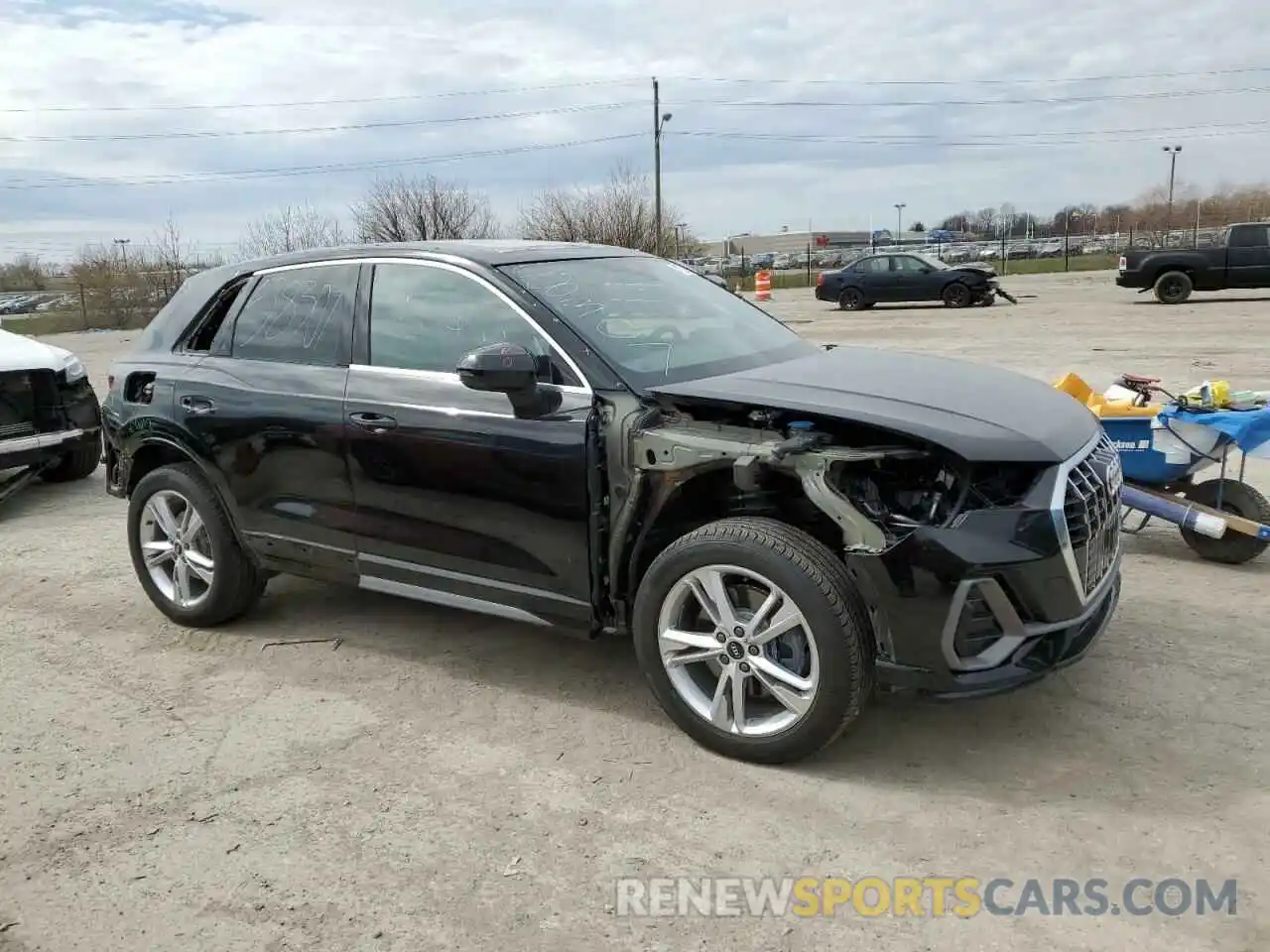 4 Photograph of a damaged car WA1EECF38N1084638 AUDI Q3 2022