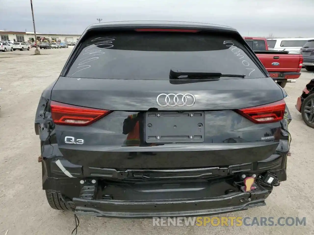 6 Photograph of a damaged car WA1EECF38N1084638 AUDI Q3 2022