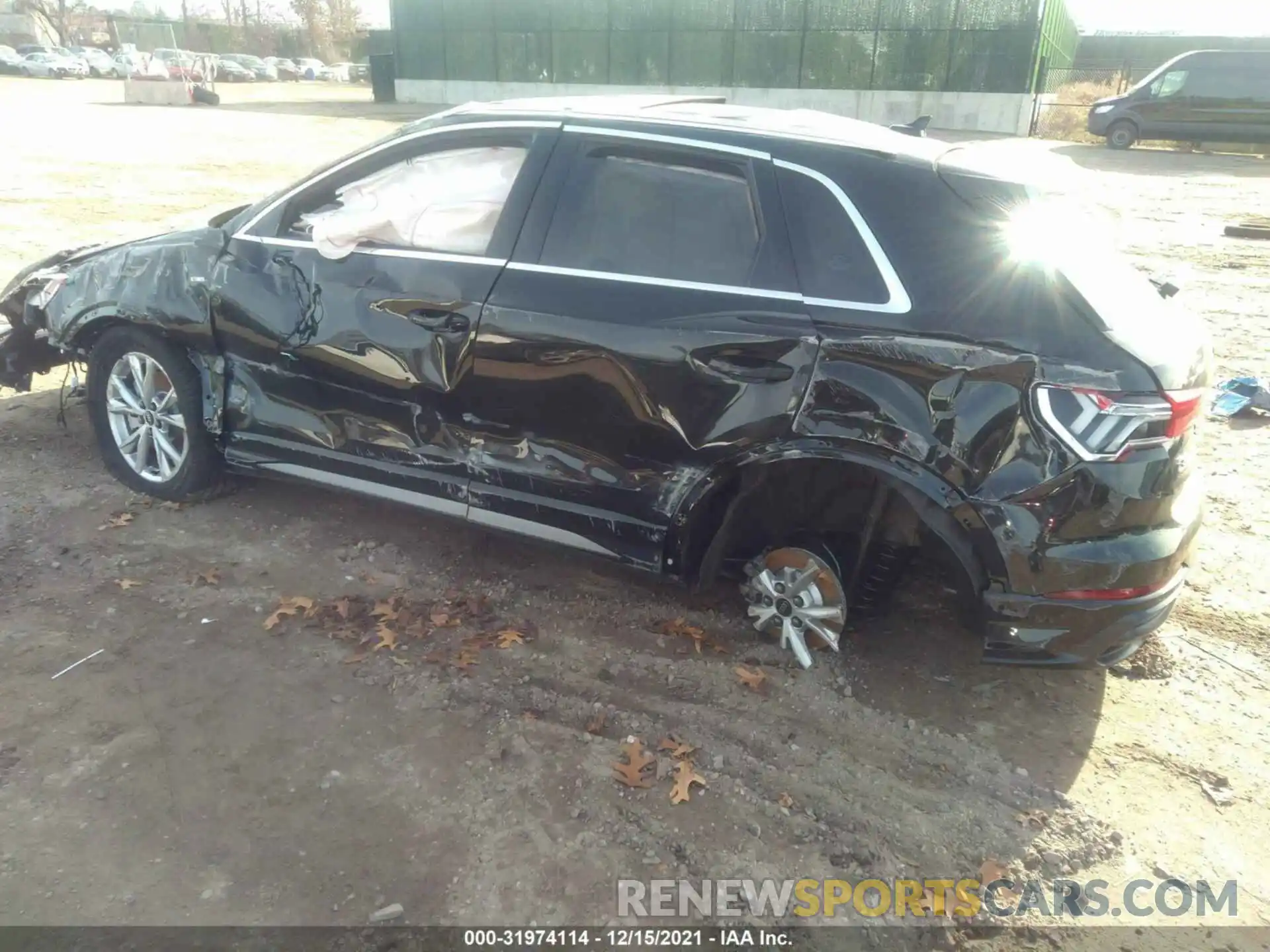 3 Photograph of a damaged car WA1EECF39N1029132 AUDI Q3 2022