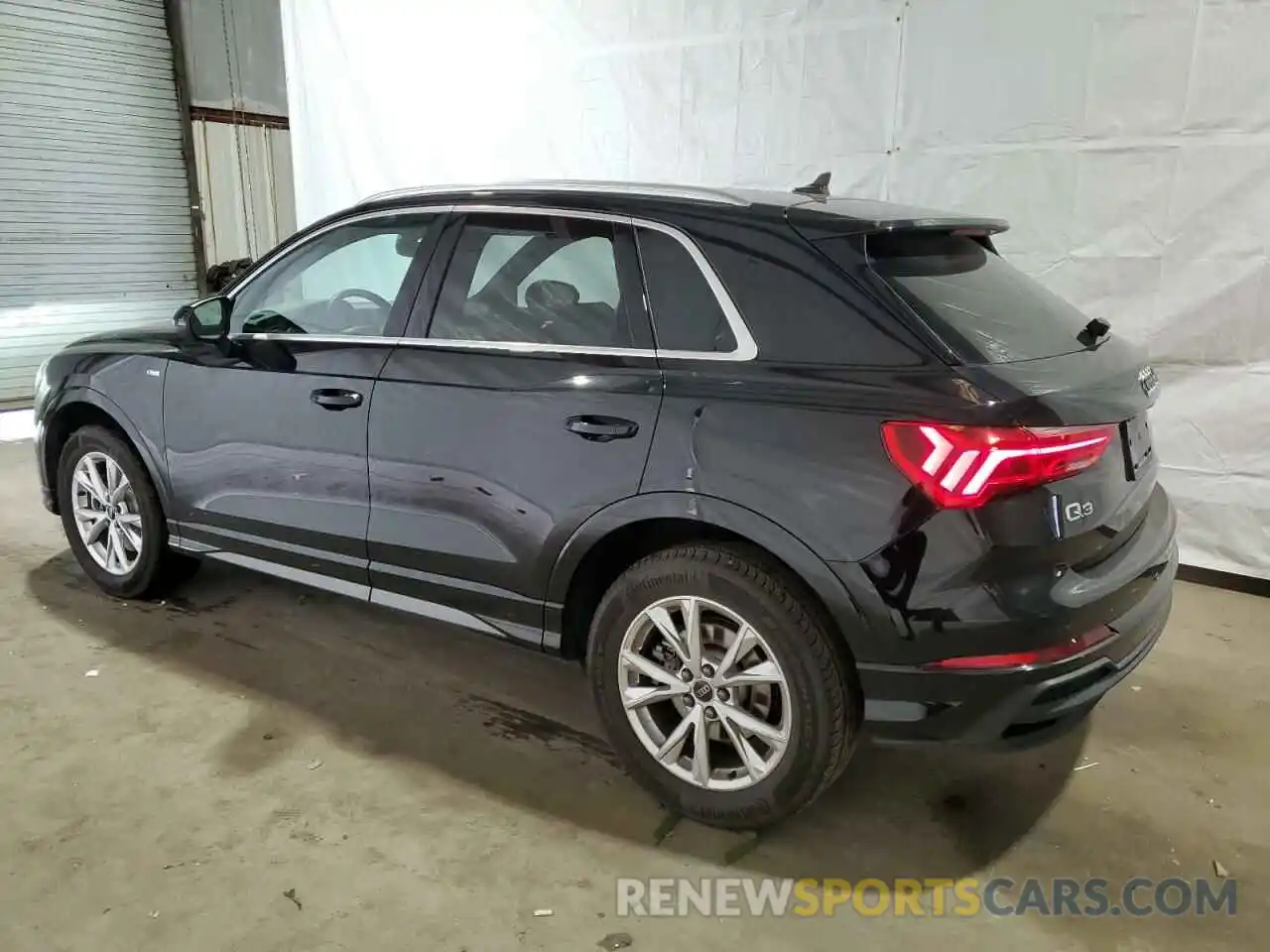 2 Photograph of a damaged car WA1DECF37P1128322 AUDI Q3 2023