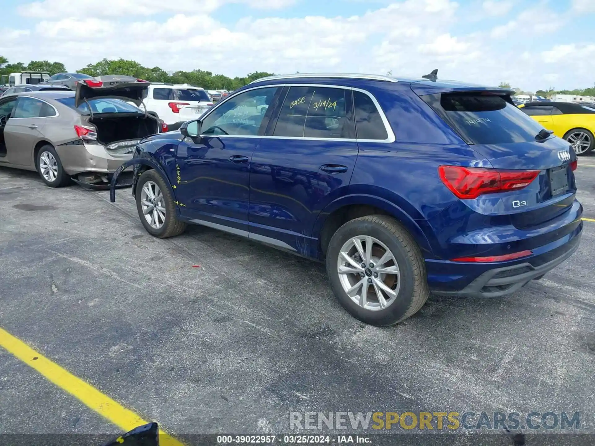 3 Photograph of a damaged car WA1DECF37P1141474 AUDI Q3 2023