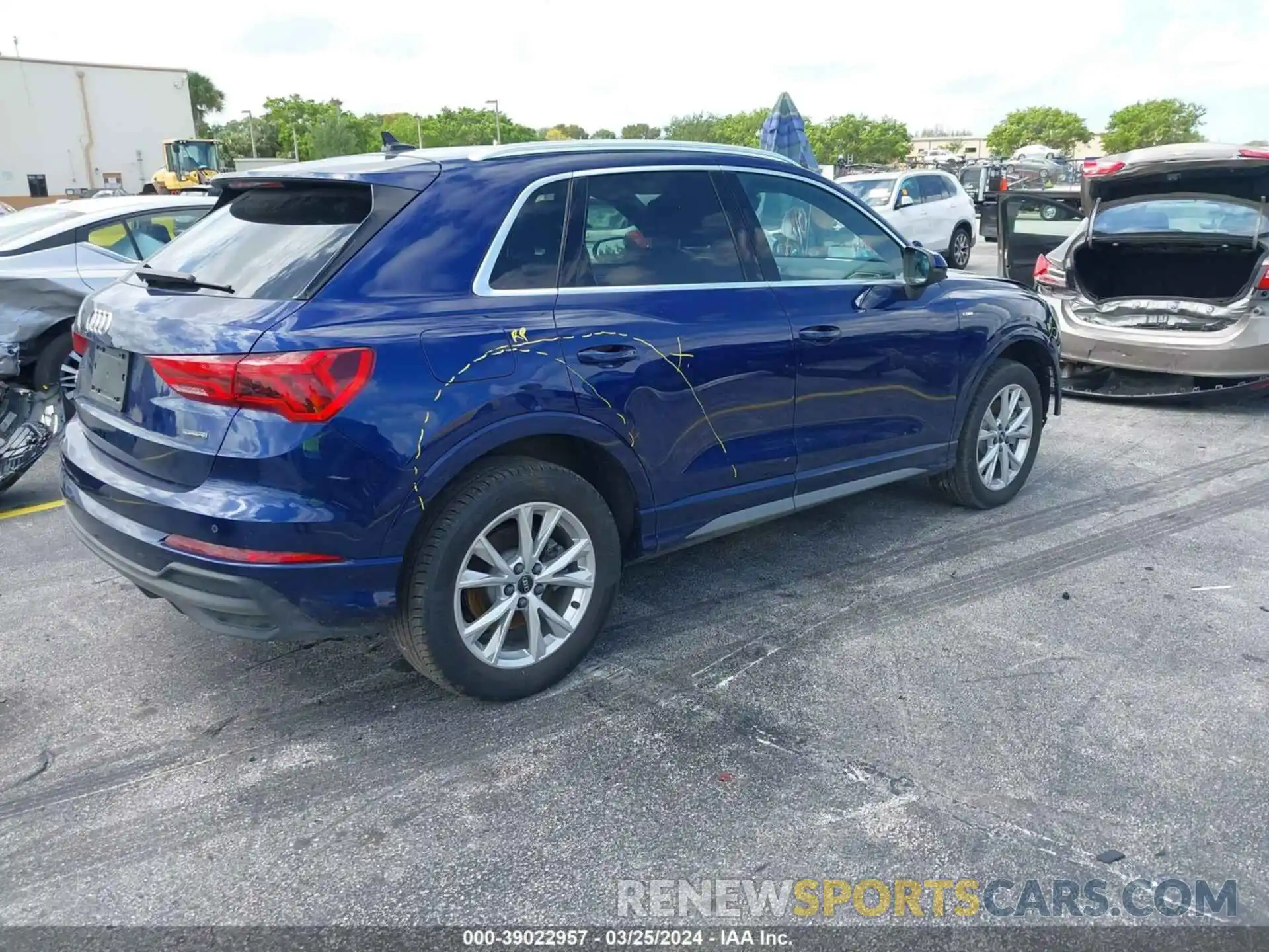 4 Photograph of a damaged car WA1DECF37P1141474 AUDI Q3 2023