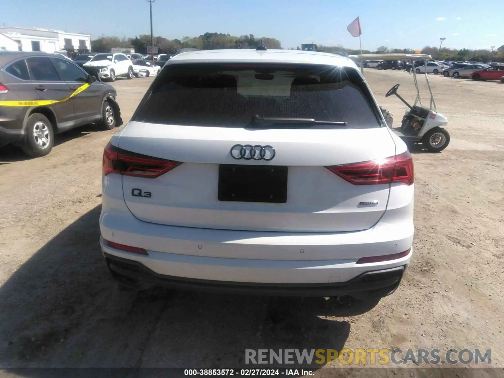 16 Photograph of a damaged car WA1EECF3XP1139903 AUDI Q3 2023