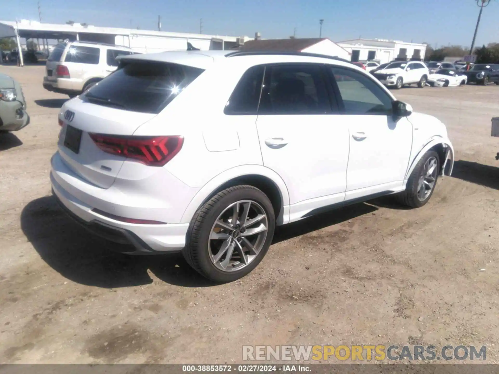 4 Photograph of a damaged car WA1EECF3XP1139903 AUDI Q3 2023