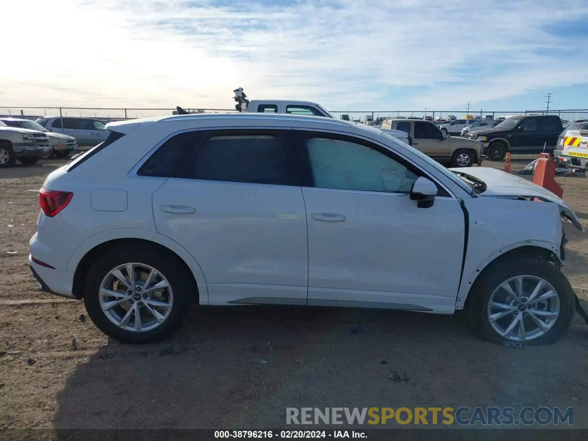 14 Photograph of a damaged car WA1DECF34R1053372 AUDI Q3 2024