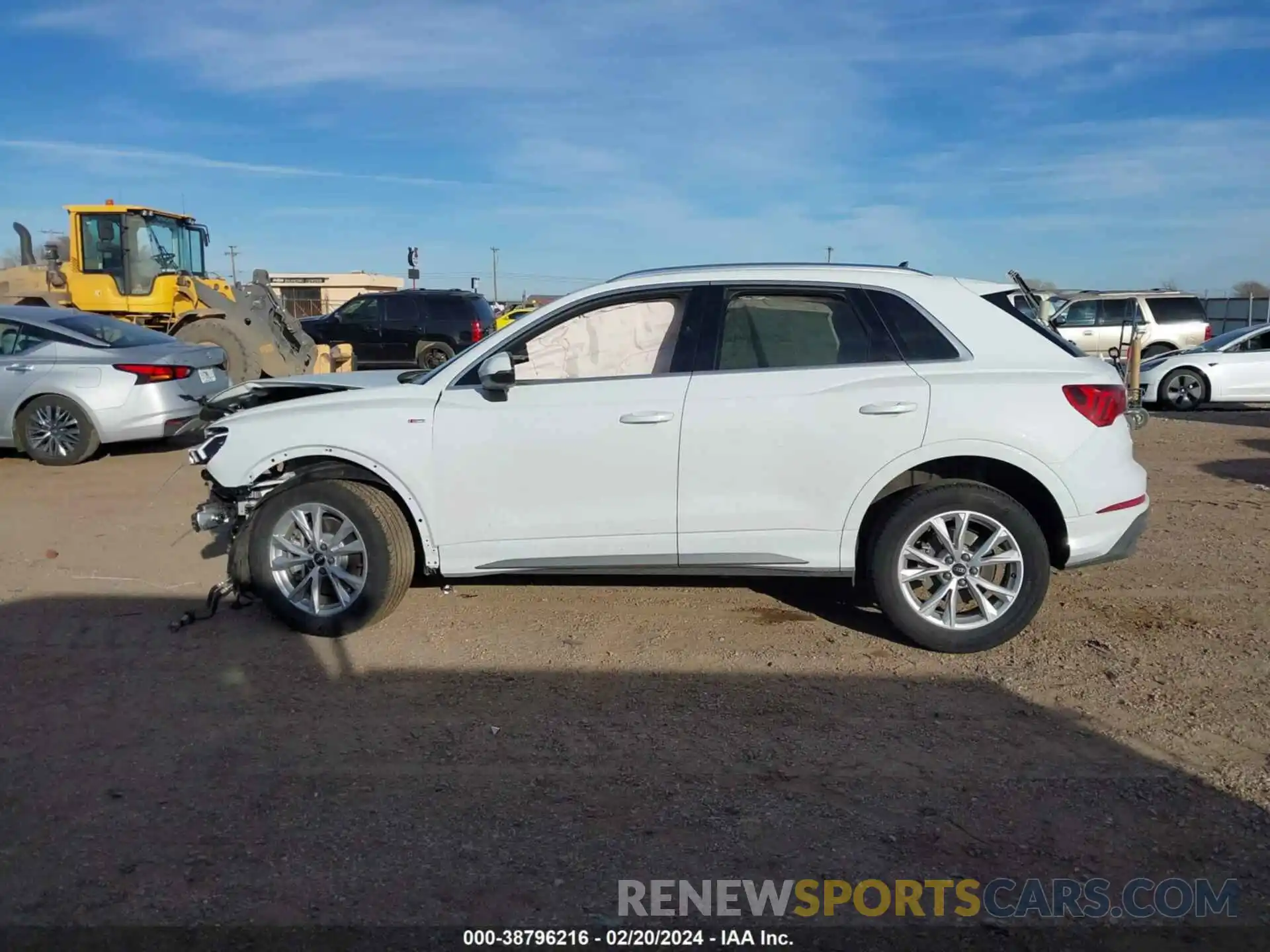 15 Photograph of a damaged car WA1DECF34R1053372 AUDI Q3 2024