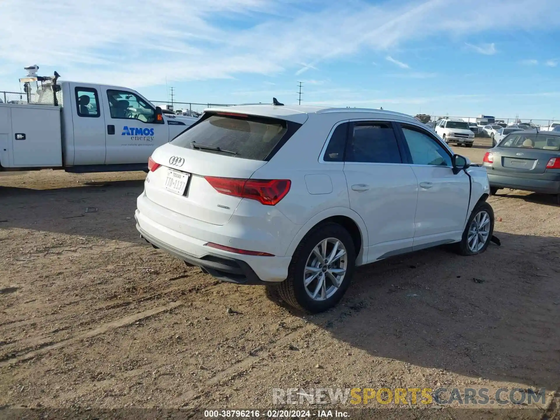 4 Photograph of a damaged car WA1DECF34R1053372 AUDI Q3 2024