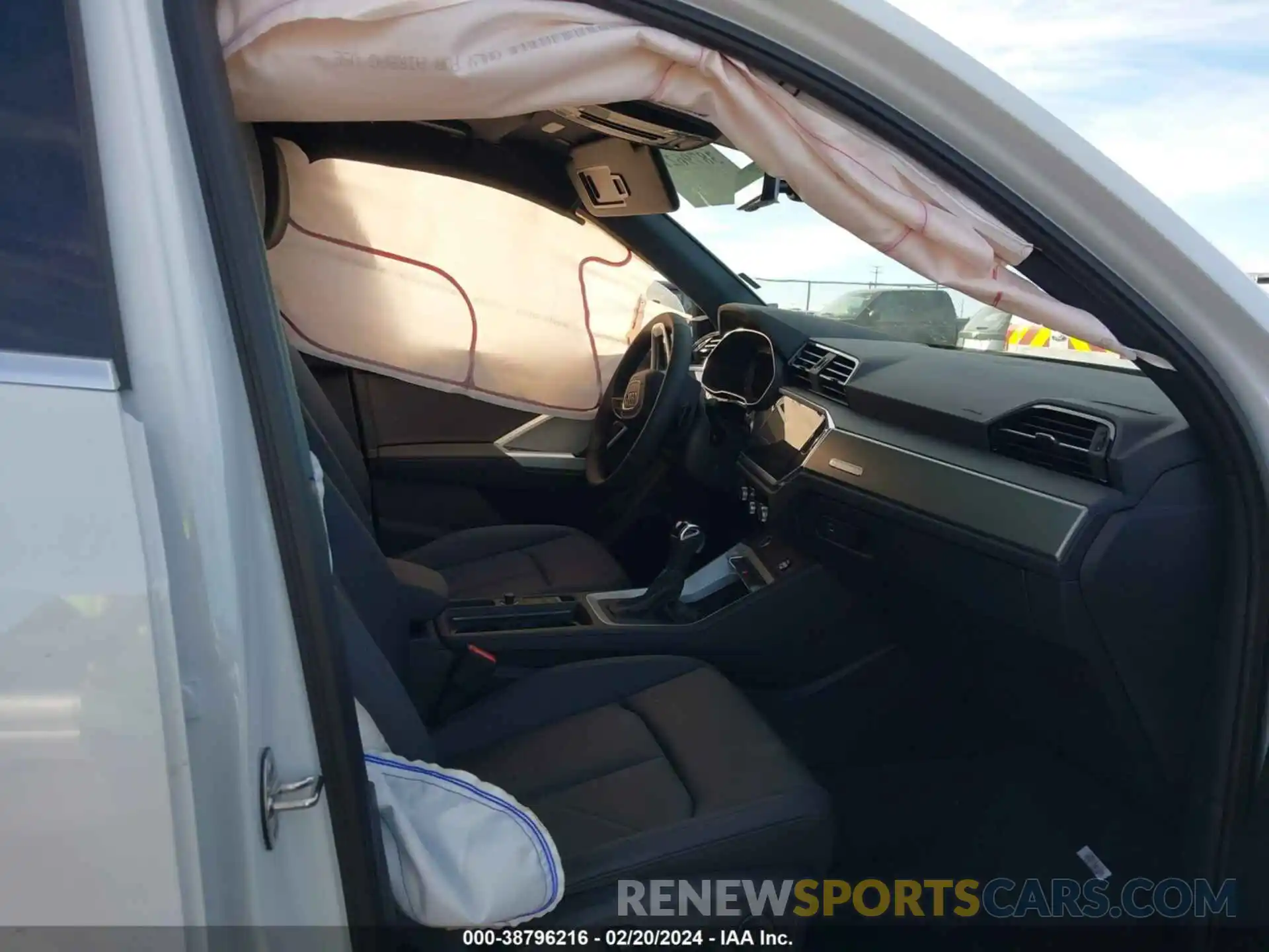 5 Photograph of a damaged car WA1DECF34R1053372 AUDI Q3 2024