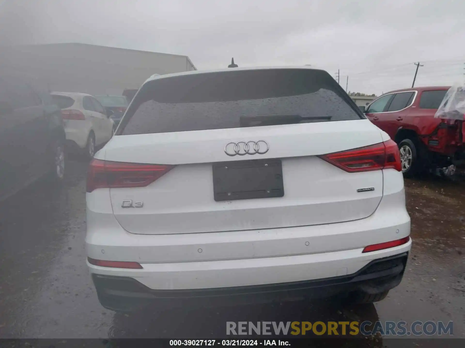 17 Photograph of a damaged car WA1DECF36R1034189 AUDI Q3 2024