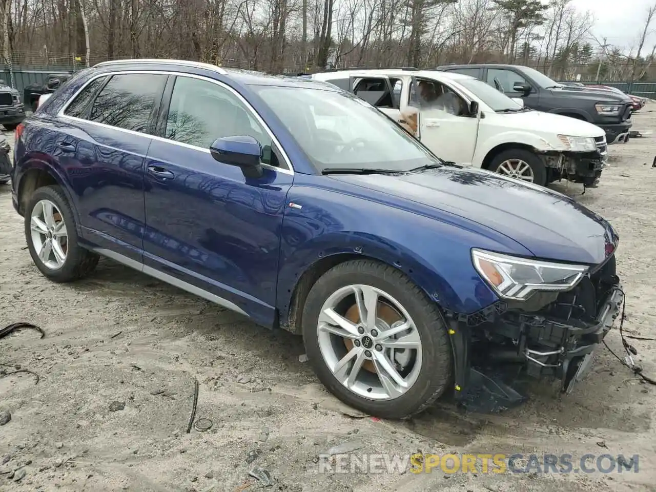 4 Фотография поврежденного автомобиля WA1EECF30R1050666 AUDI Q3 2024