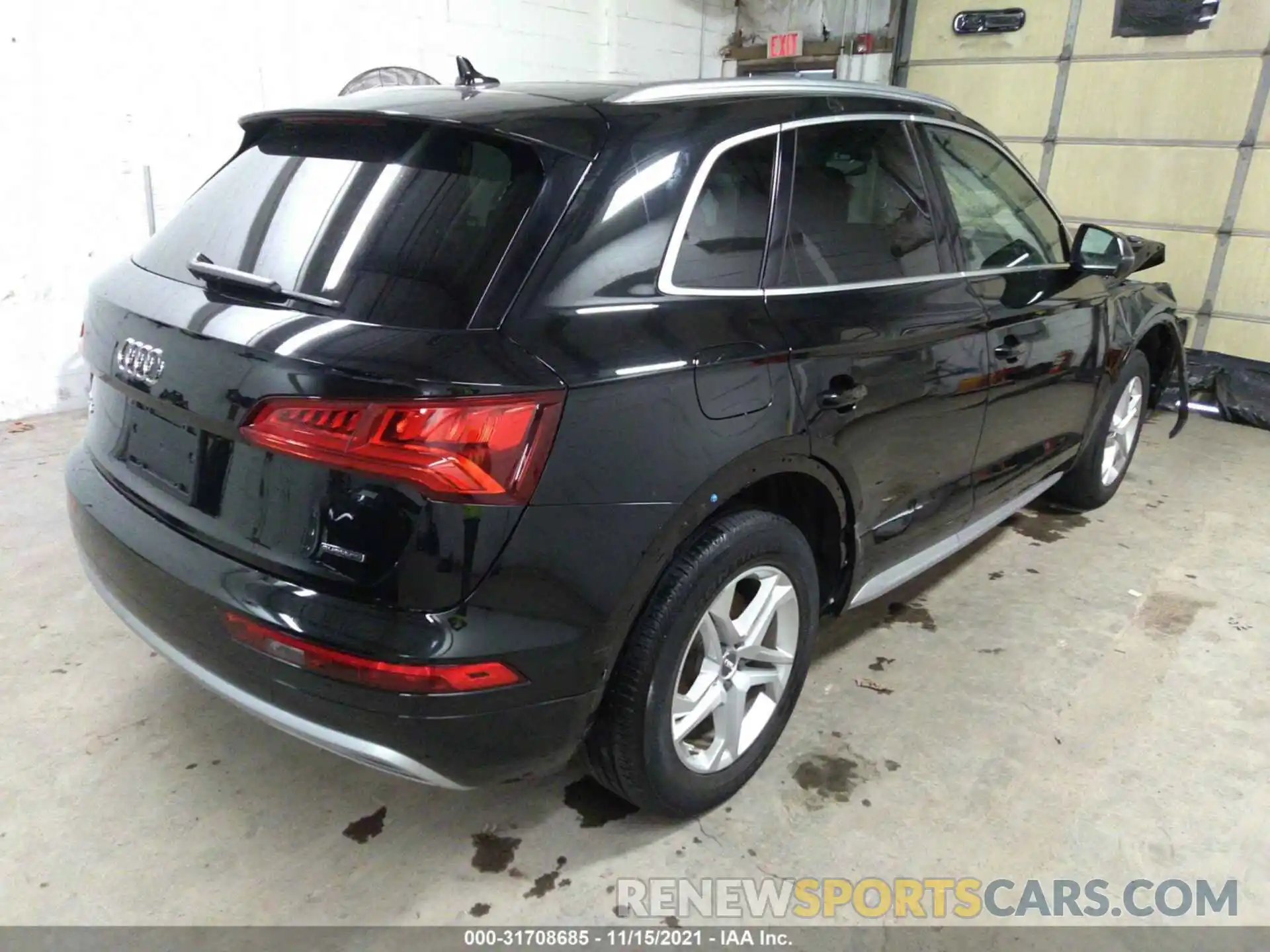 4 Фотография поврежденного автомобиля WA1ANAFY0K2042193 AUDI Q5 2019