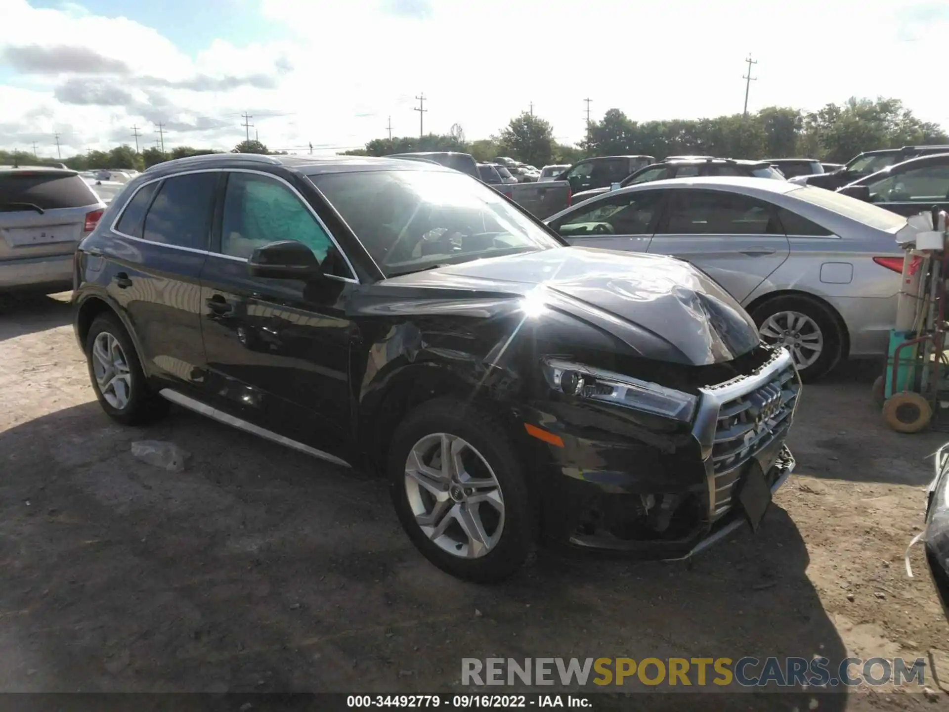 1 Photograph of a damaged car WA1ANAFY0K2046048 AUDI Q5 2019