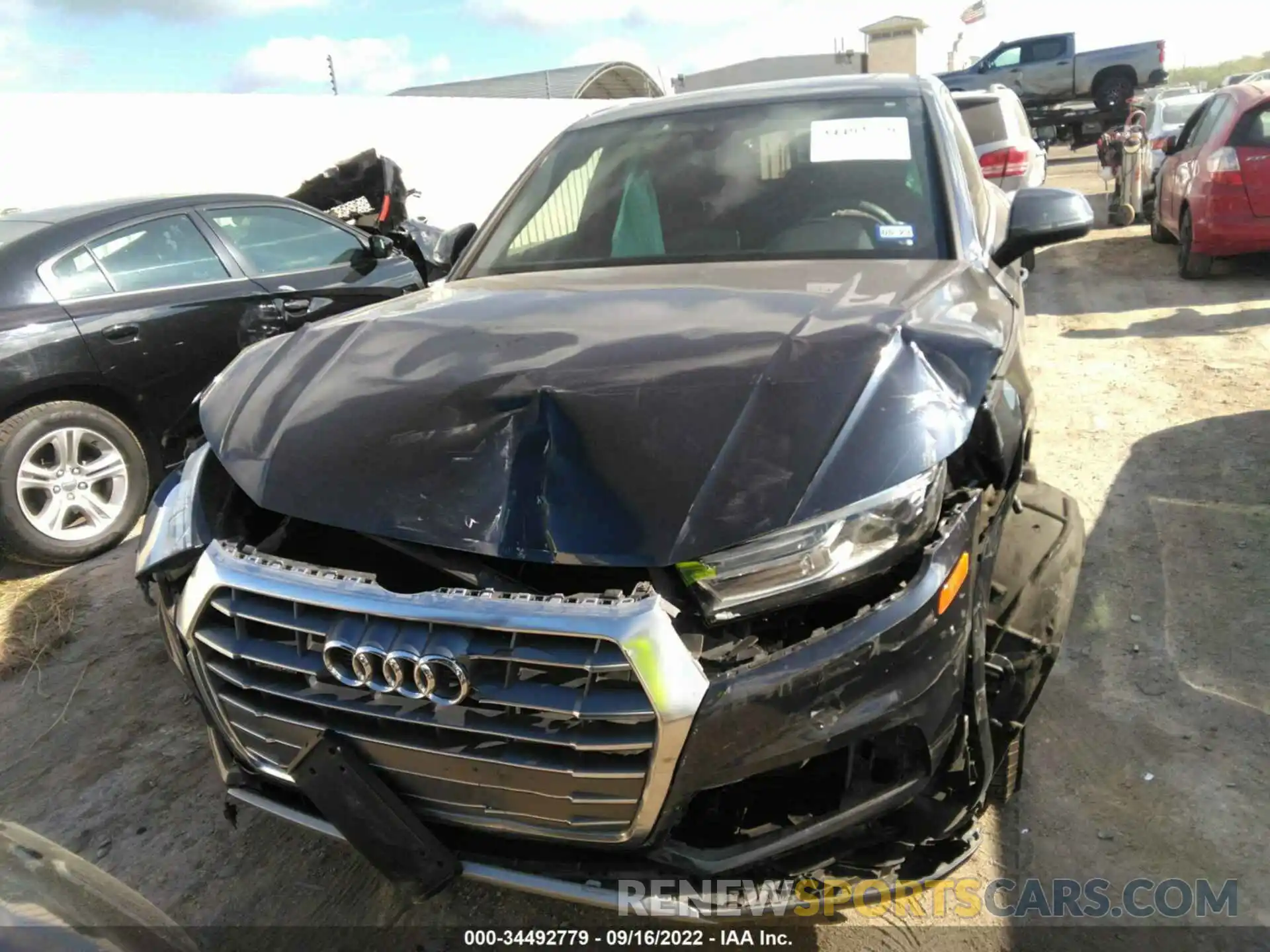 6 Photograph of a damaged car WA1ANAFY0K2046048 AUDI Q5 2019