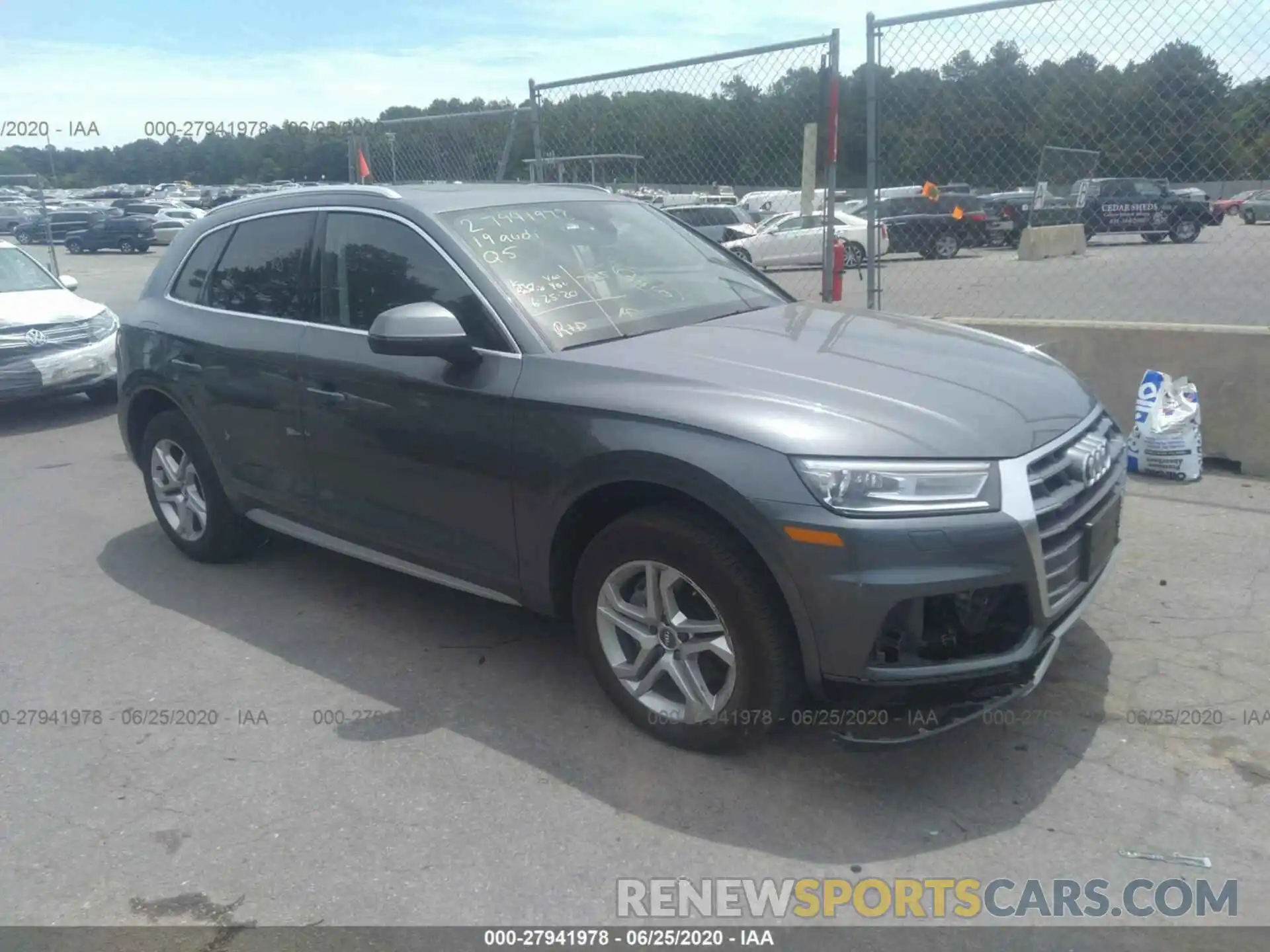 1 Photograph of a damaged car WA1ANAFY0K2052867 AUDI Q5 2019