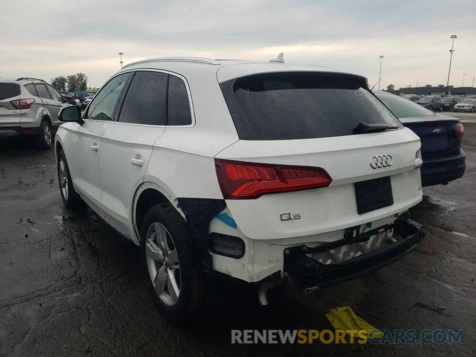 3 Фотография поврежденного автомобиля WA1ANAFY0K2074898 AUDI Q5 2019