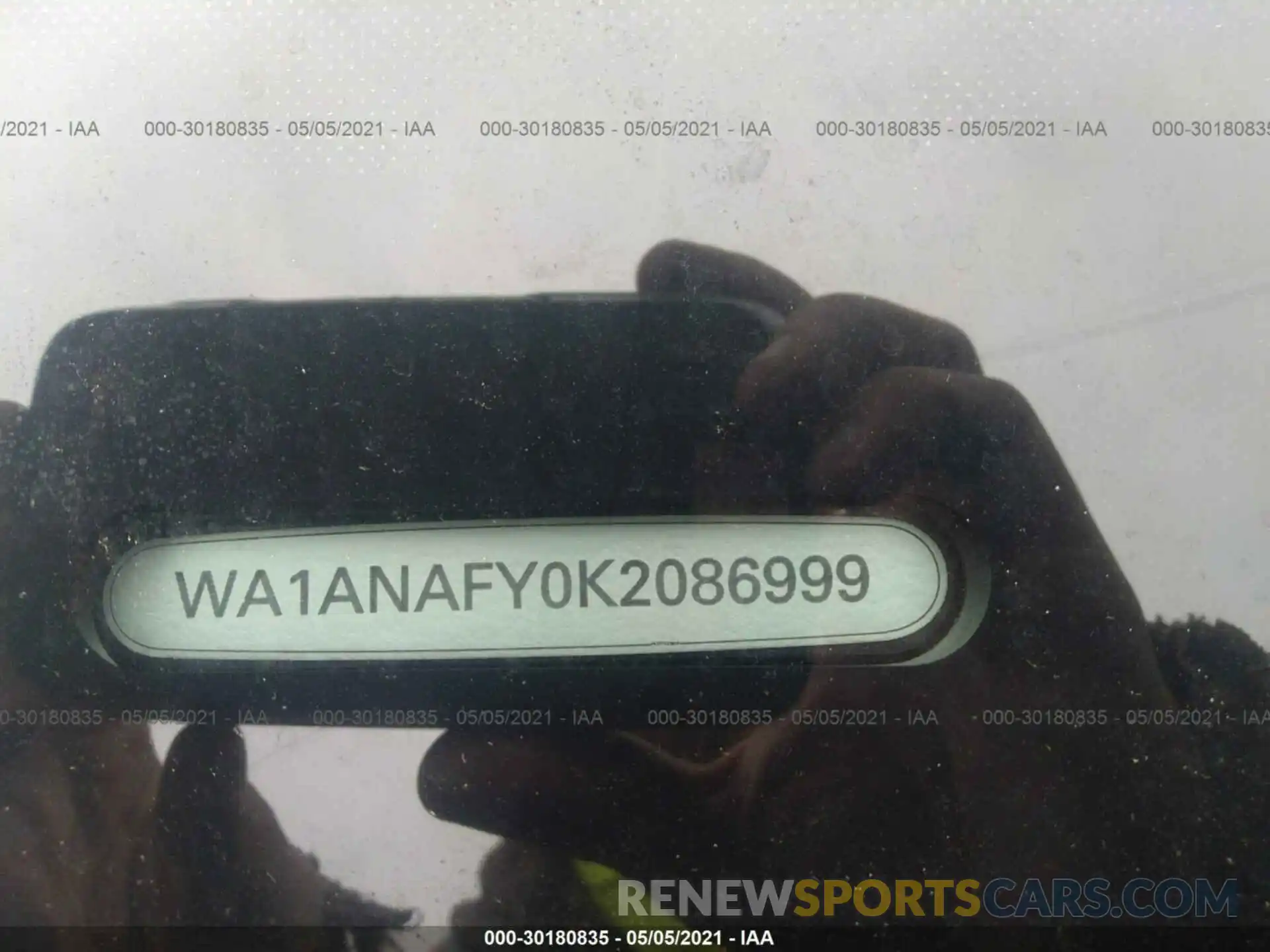 9 Photograph of a damaged car WA1ANAFY0K2086999 AUDI Q5 2019