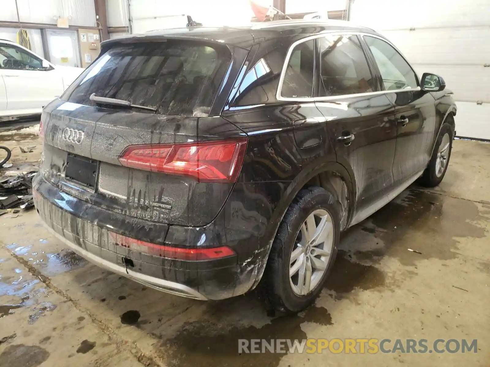 4 Photograph of a damaged car WA1ANAFY0K2090941 AUDI Q5 2019