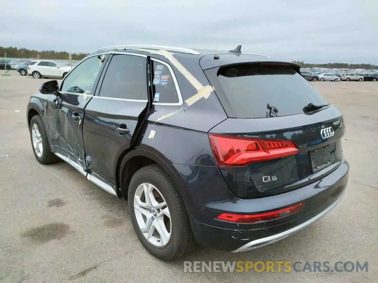 3 Photograph of a damaged car WA1ANAFY0K2103042 AUDI Q5 2019