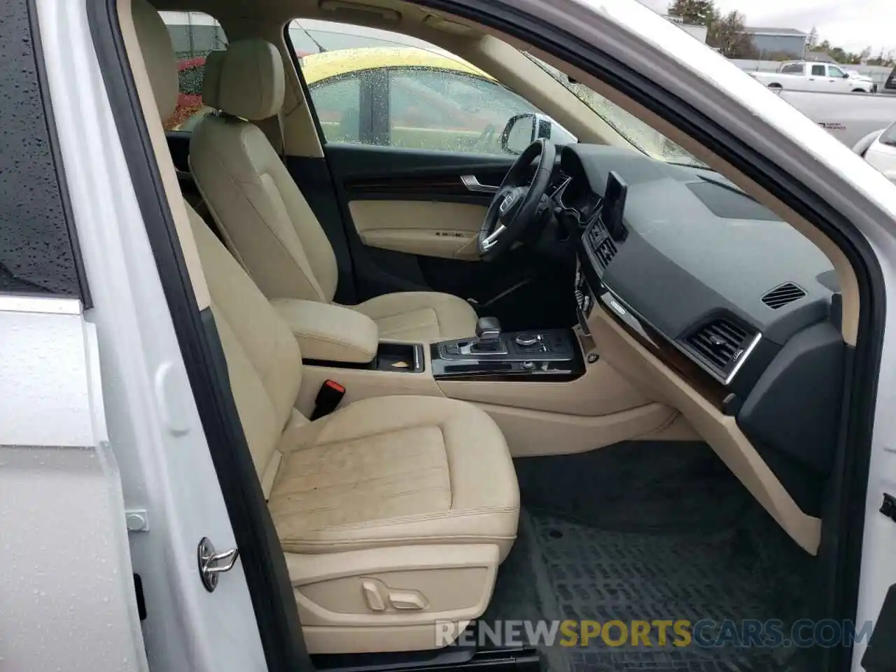 5 Photograph of a damaged car WA1ANAFY0K2108614 AUDI Q5 2019