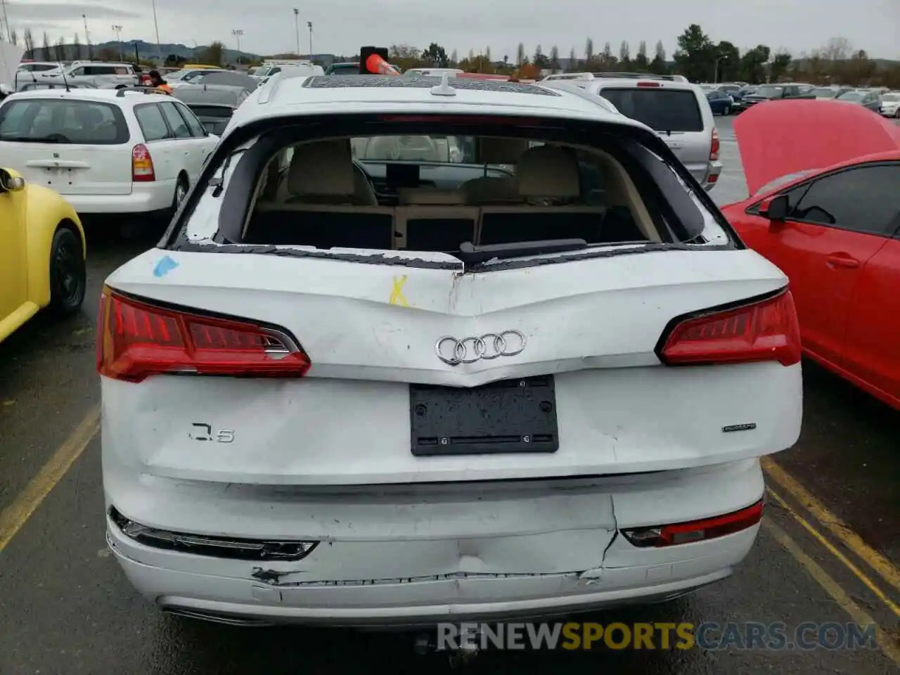 9 Photograph of a damaged car WA1ANAFY0K2108614 AUDI Q5 2019