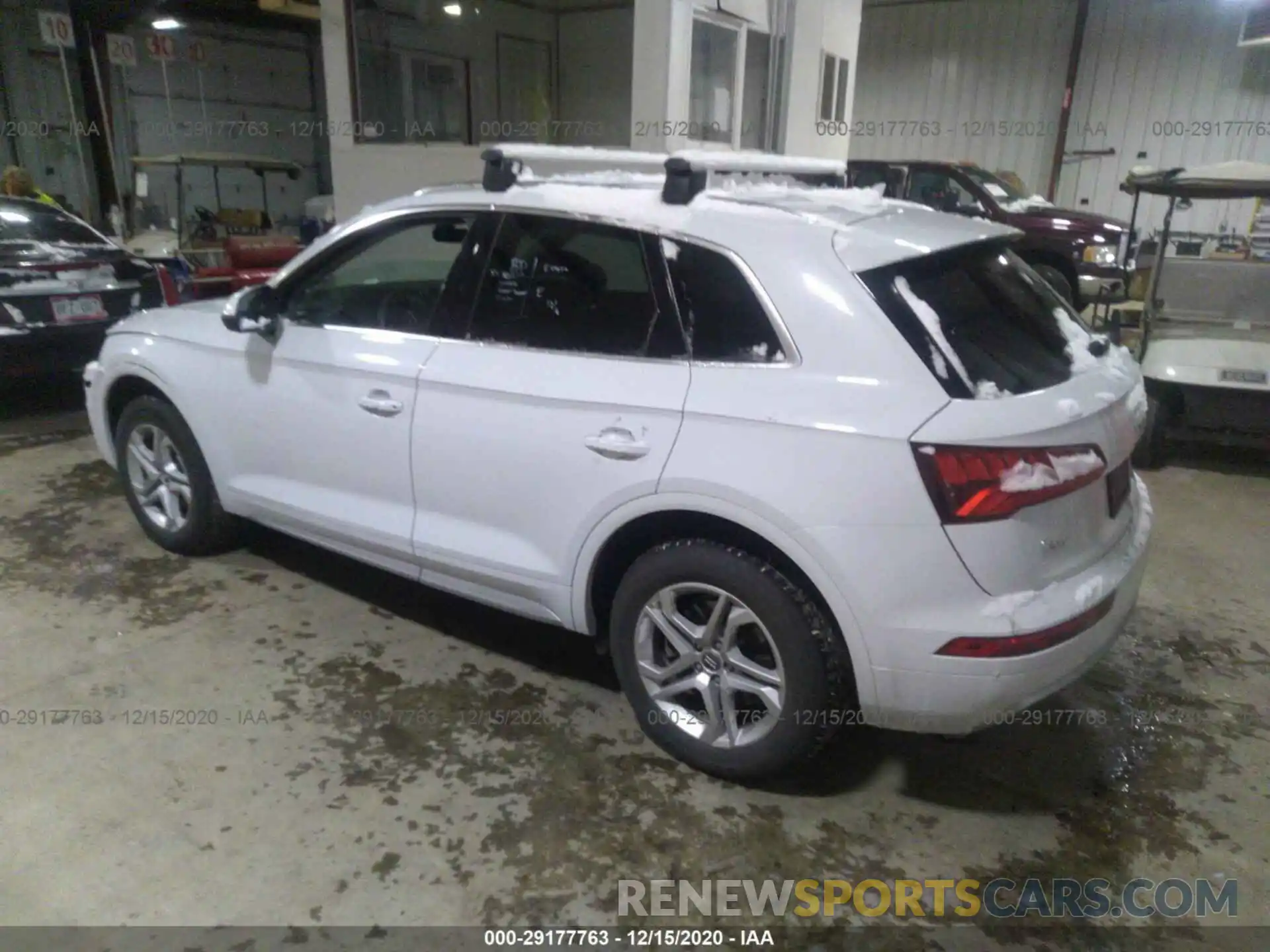 3 Фотография поврежденного автомобиля WA1ANAFY0K2112968 AUDI Q5 2019