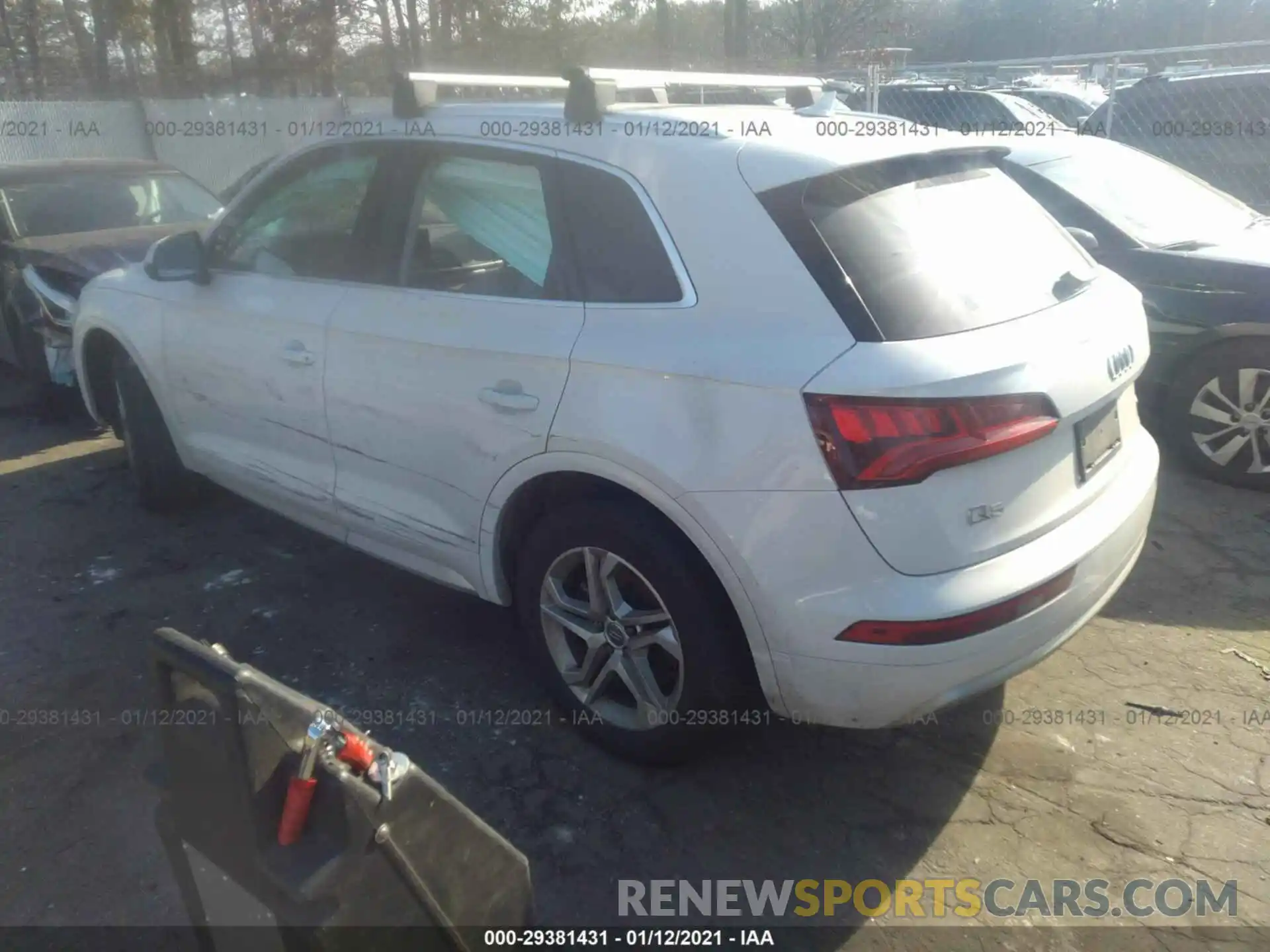 3 Фотография поврежденного автомобиля WA1ANAFY0K2118351 AUDI Q5 2019