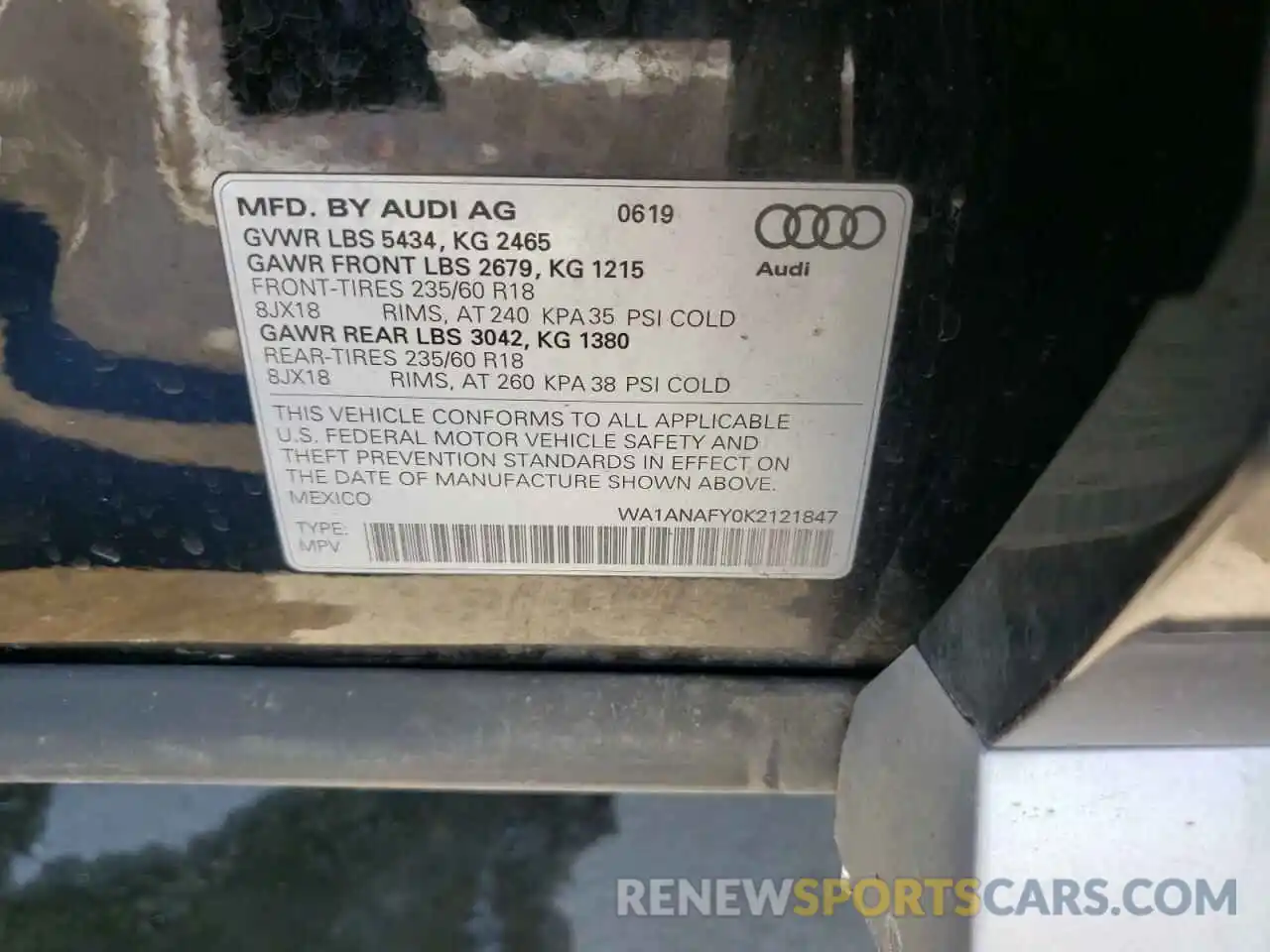 10 Photograph of a damaged car WA1ANAFY0K2121847 AUDI Q5 2019